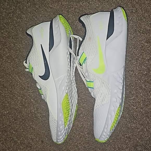 Nike Renew Retaliation TR 2 'White Volt - Picture 2 of 10